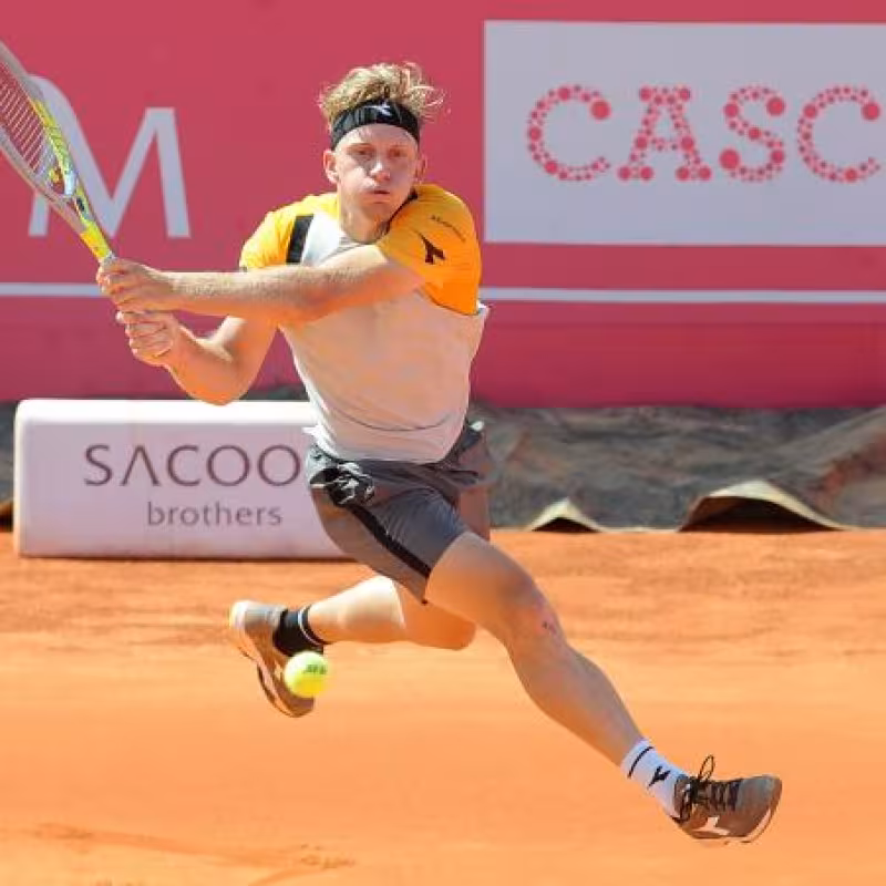 Davidovich sigue de racha en Estoril y ya está en cuartos de final