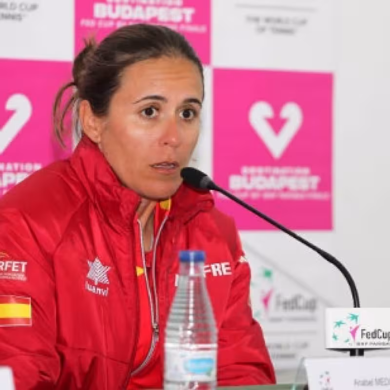 Anabel Medina: "EEUU podrían armar tres equipos diferentes y seguir siendo competitivos"