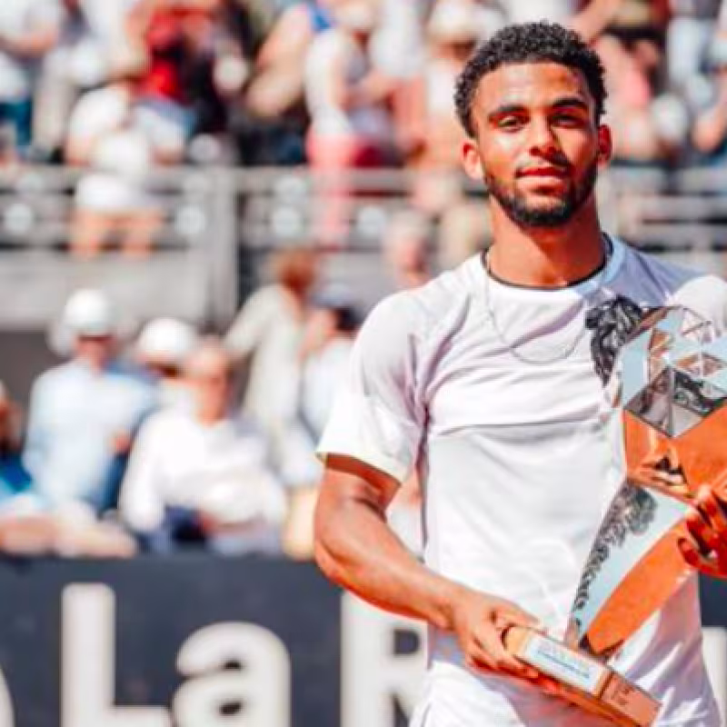 Arthur Fils no arranca con buen pie en la hierba de Hertogenbosch