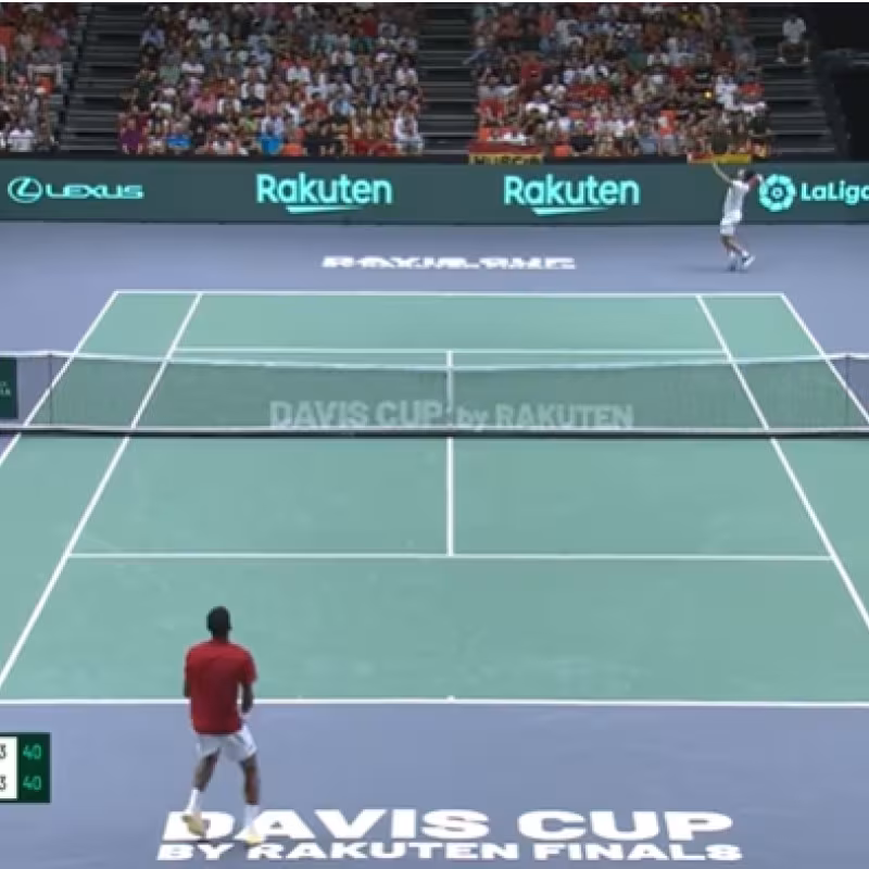 El puntazo de Carlos Alcaraz ante Auger Aliassime