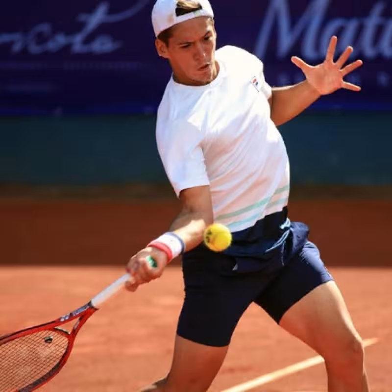 Seba Báez da positivo por COVID y se baja del torneo de Hamburgo