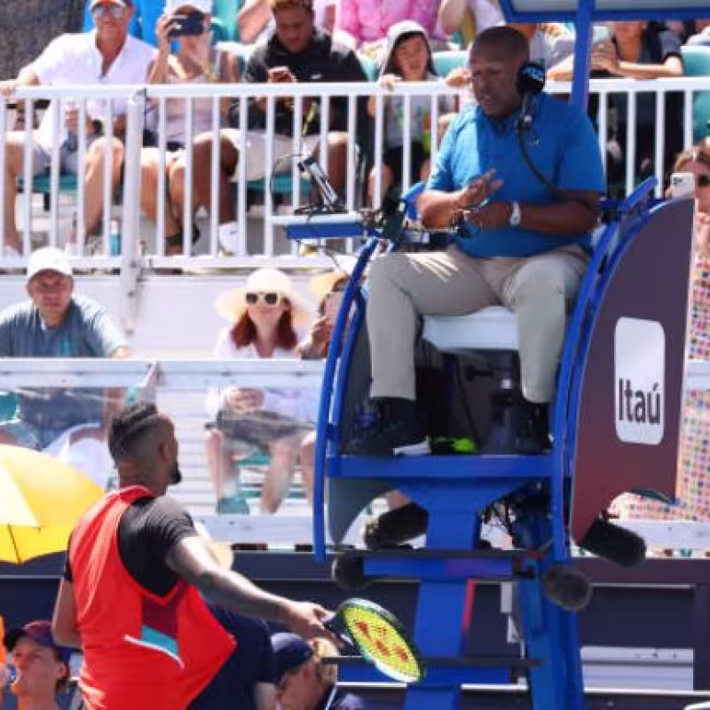Kyrgios se expone a una severa multa tras llamar "puto retrasado" a Bernardes. Foto: Getty