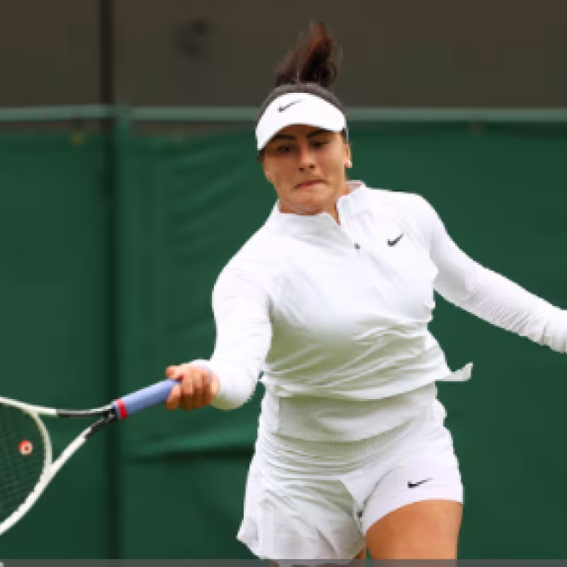 Andreescu se atasca en la hierba y sucumbe ante Cornet