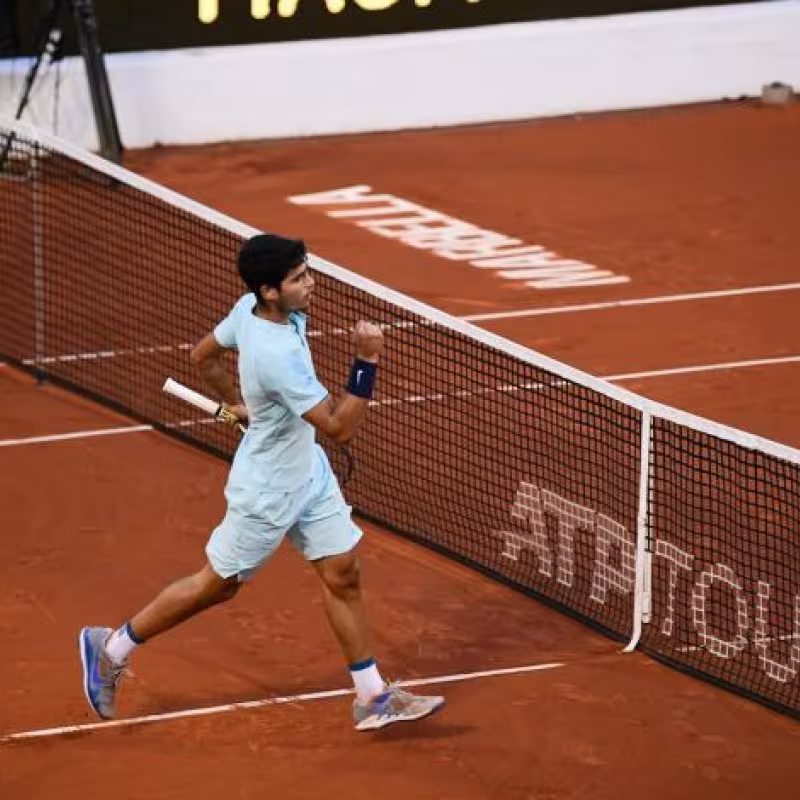 Carlos Alcaraz gana a Casper Ruud en Marbella 2021. Foto: gettyimages