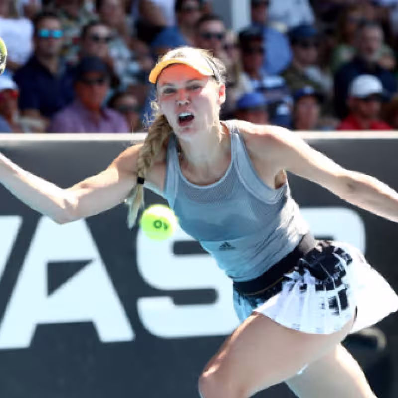 Wozniacki no jugará en Kooyong por molestias físicas