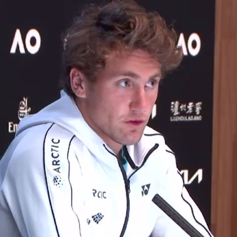 Ruud se baja de Australia por problemas en el tobillo