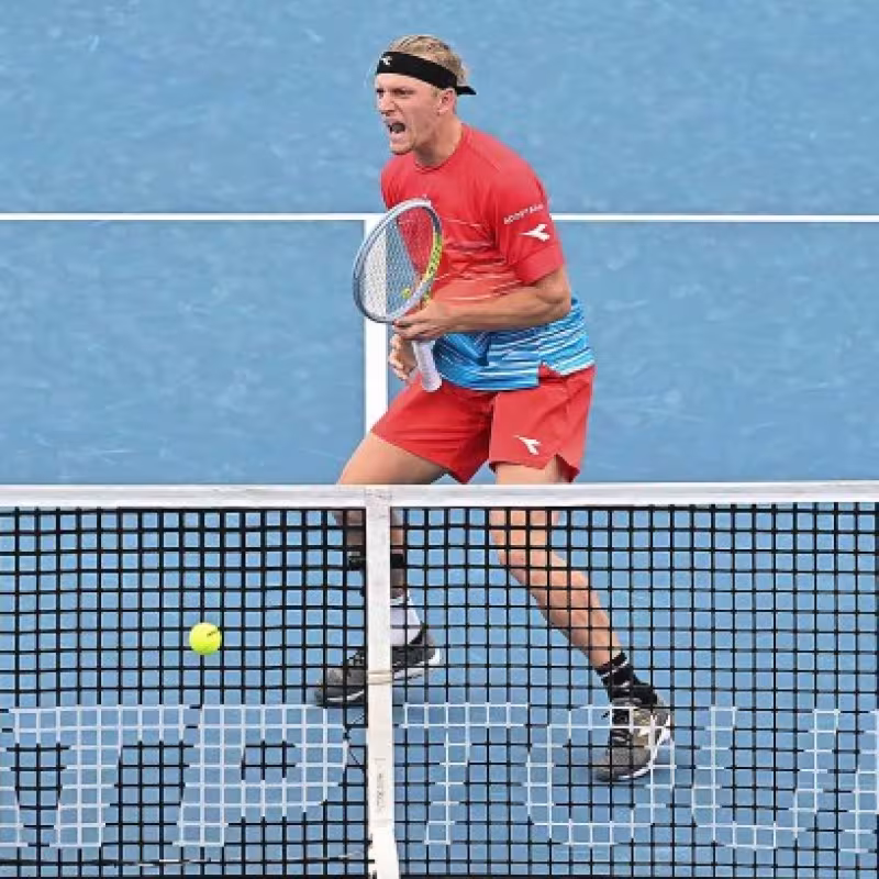 Davidovich despacha a Evans tras una gran remontada en Doha