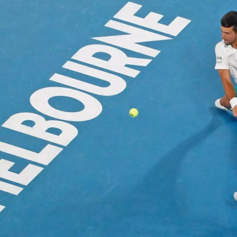 Djokovic habría llegado a Australia con cuatro documentos de aprobación 