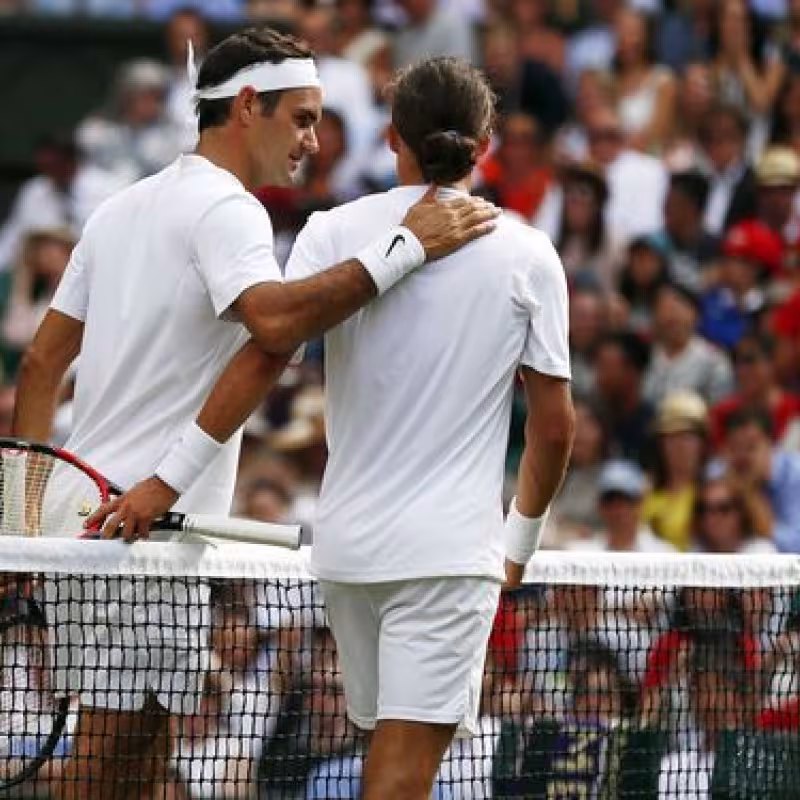 Federer felicita a Dolgopolov por su carrera tenística