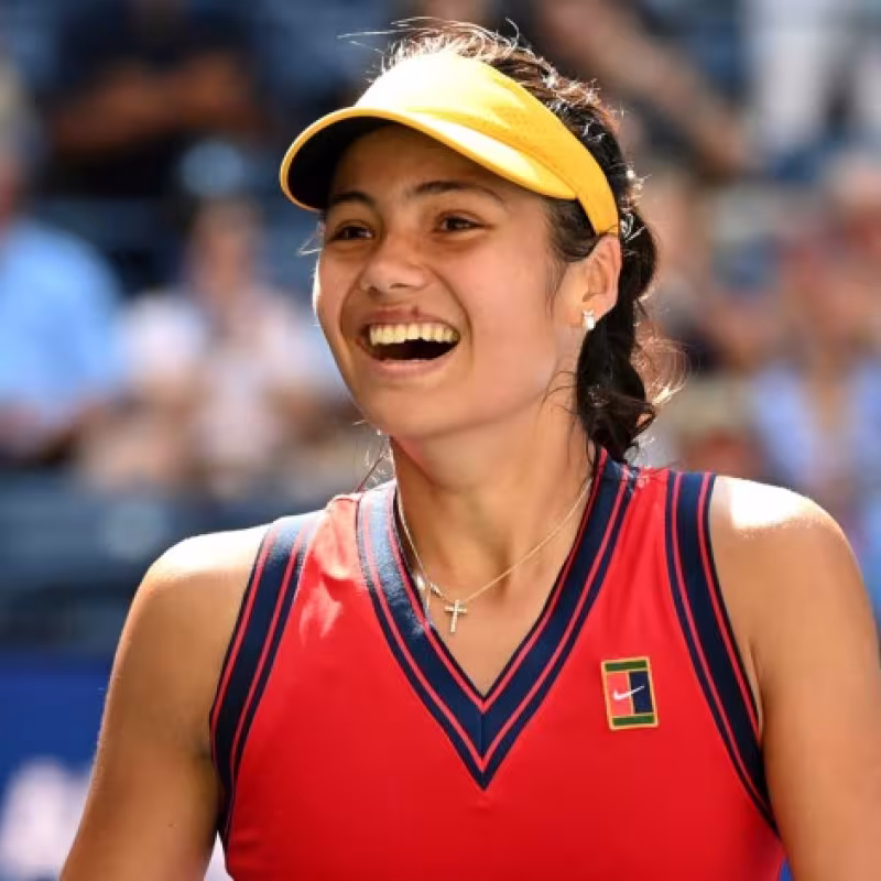 Emma Raducanu, tenistas que mejoraron su ranking WTA. Foto: gettyimages
