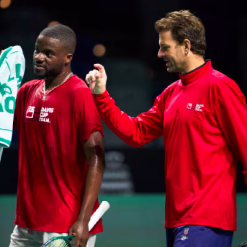 Tiafoe y Fish en un entrenamiento previo al debut de EEUU. Foto: Getty
