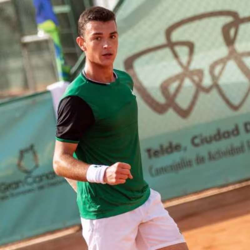 Carlos Gimeno se hace grande en Gran Canaria