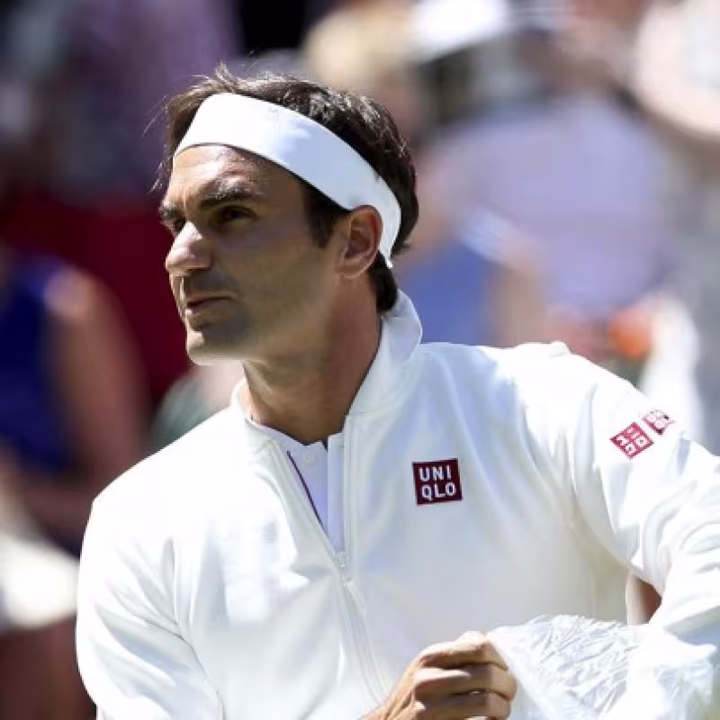 Federer 'estrena' nuevo golpe: ¡juega con revés a dos manos!