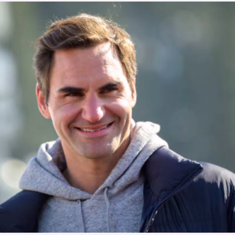 Federer sigue preparando su vuelta a la competición