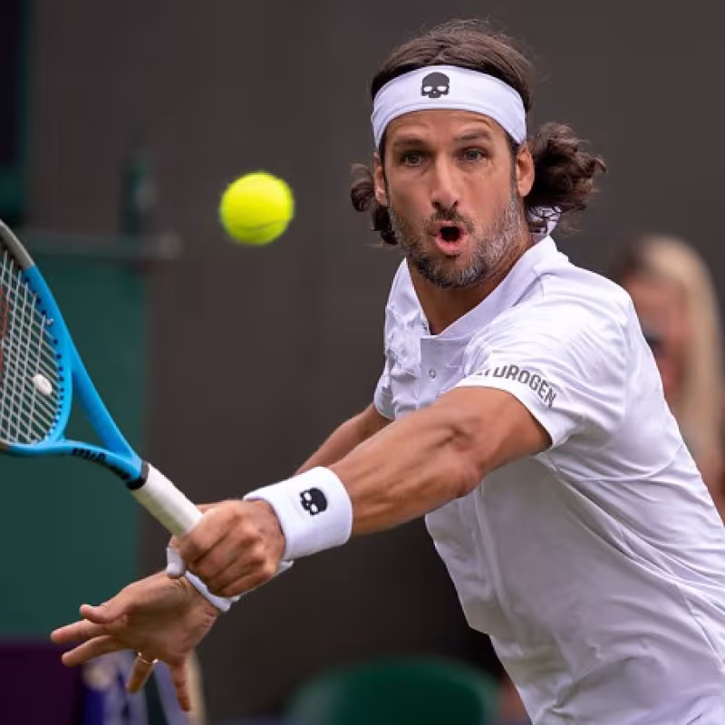 Feliciano avanzó a la segunda ronda de Gstaad por el retiro de Hüsler