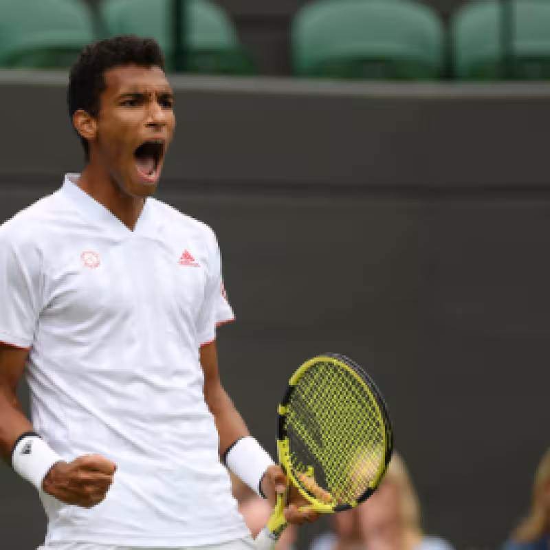 Félix Auger-Aliassime gana a Zverev en Wimbledon 2021. Foto: gettyimages