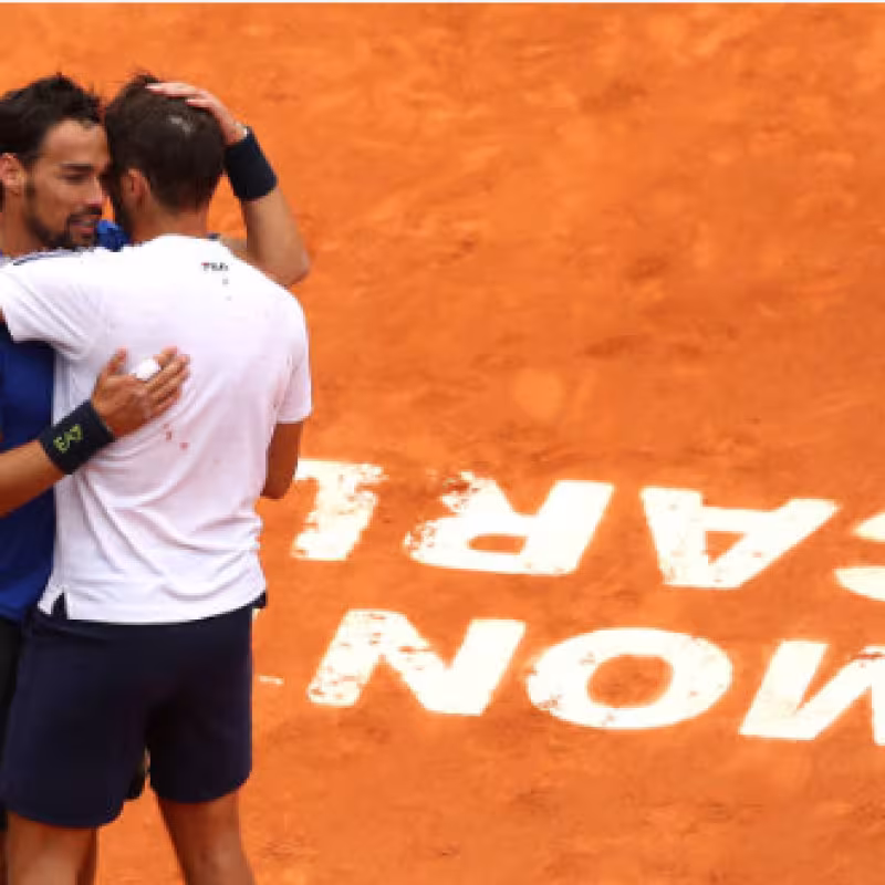 Fognini y Lajovic se abrazan tras la final de Monte Carlo 2019. Fuente: Getty