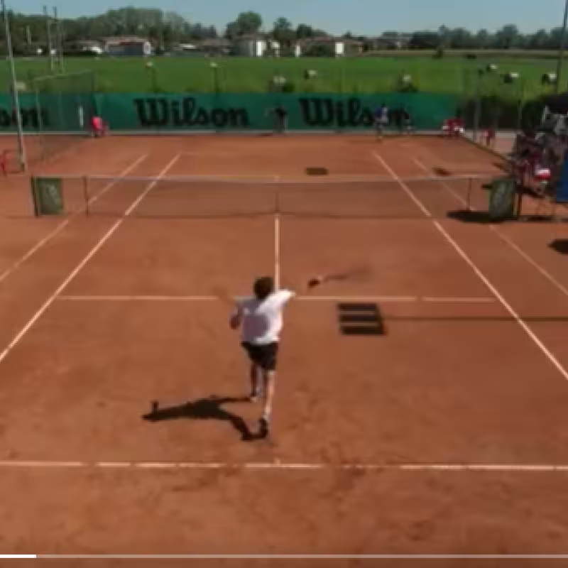 Gulbis tira la raqueta en medio de un partido