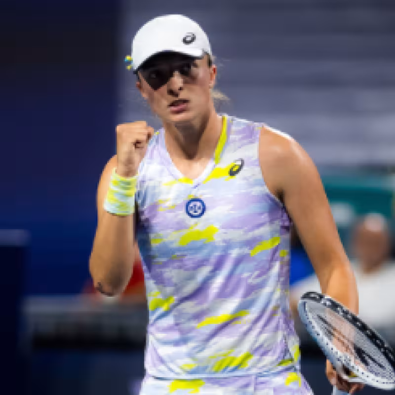 Swiatek empieza a disfrutar del número 1 y ya está en octavos del Miami Open 2022