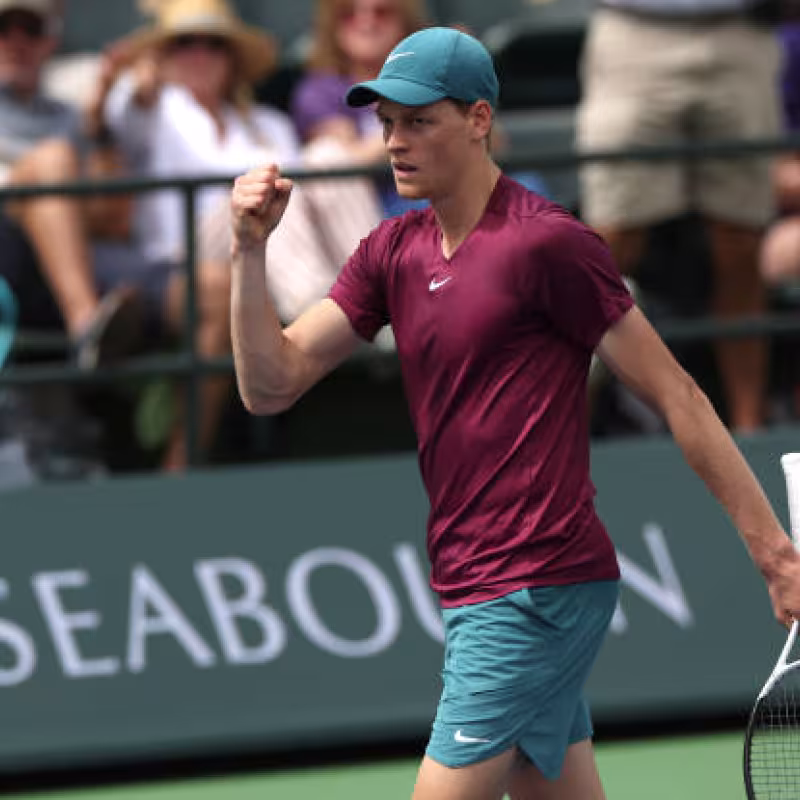 Kyrgios avanza a cuartos de Indian Wells tras la baja de Sinner