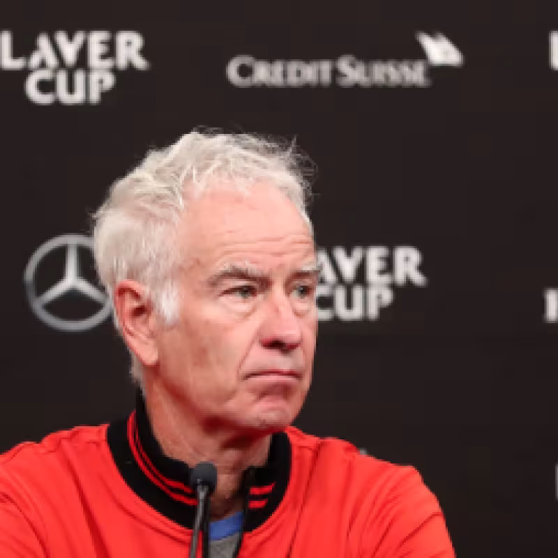 McEnroe: "Mi ídolo siempre fue Rod Laver y Federer es un fuera de serie"