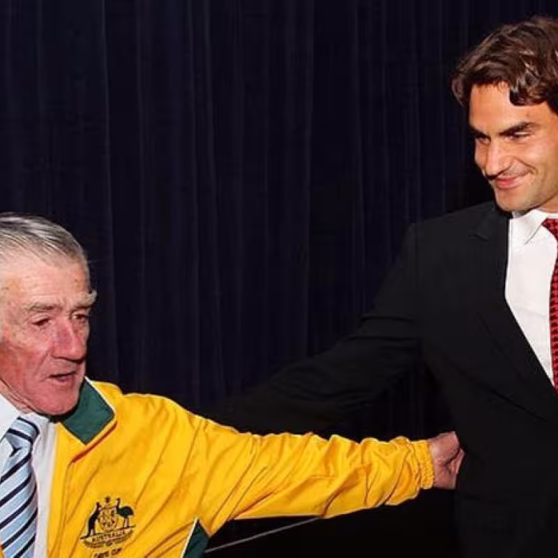 Ken Rosewall y Roger Federer. Foto: Getty