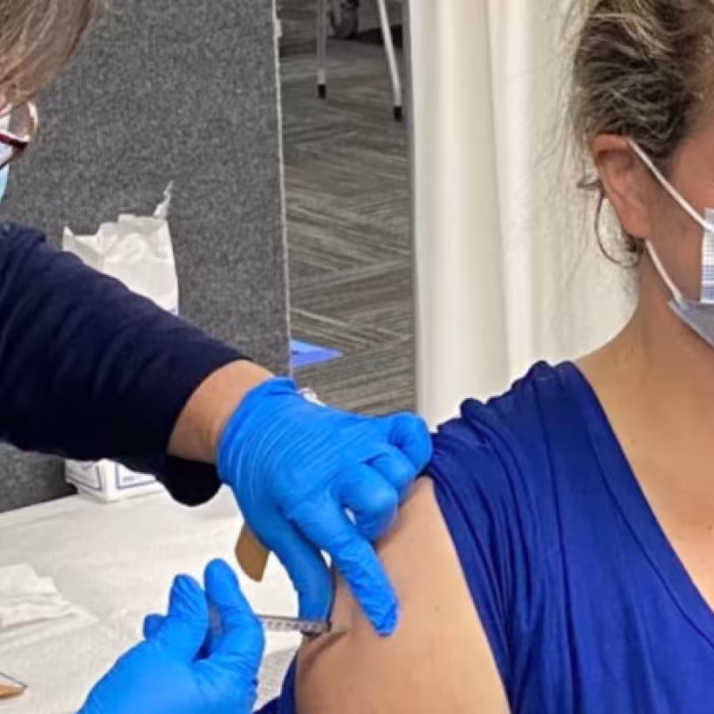 Kim Clijsters se vacunó contra el coronavirus