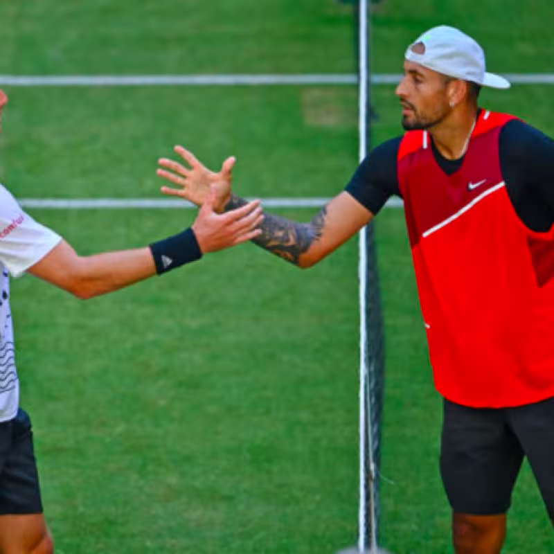 Así ha sido el cruce de tweets entre Tsitsipas y Kyrgios