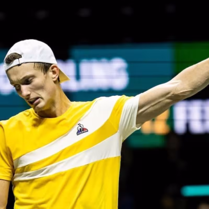 Lehecka continúa su semana soñada en Rotterdam e ingresa al top-100