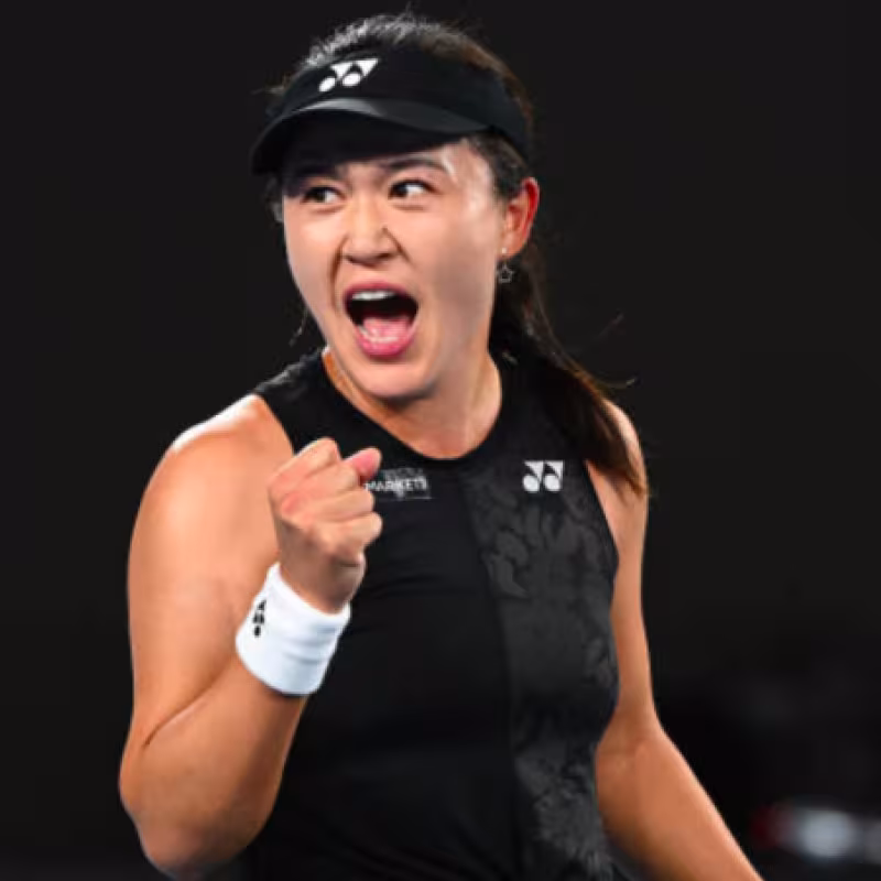 Zhu sorprende a Sakkari con una victoria de mucho mérito