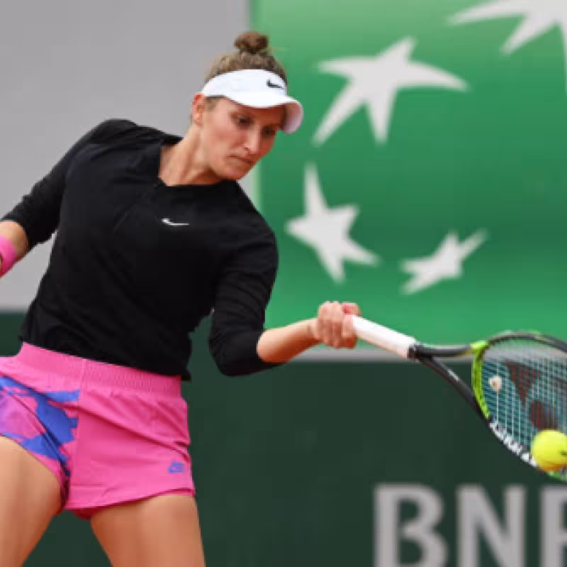 Vondrousova y la sorprendente resignación de la vigente finalista de Roland Garros