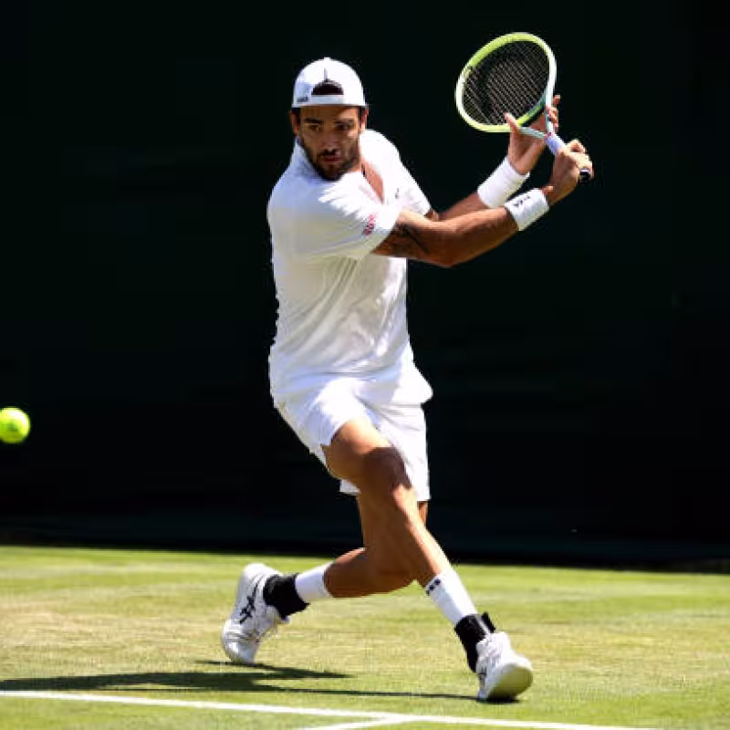 Berrettini mete miedo con una exhibición de poderío ante De Miñaur