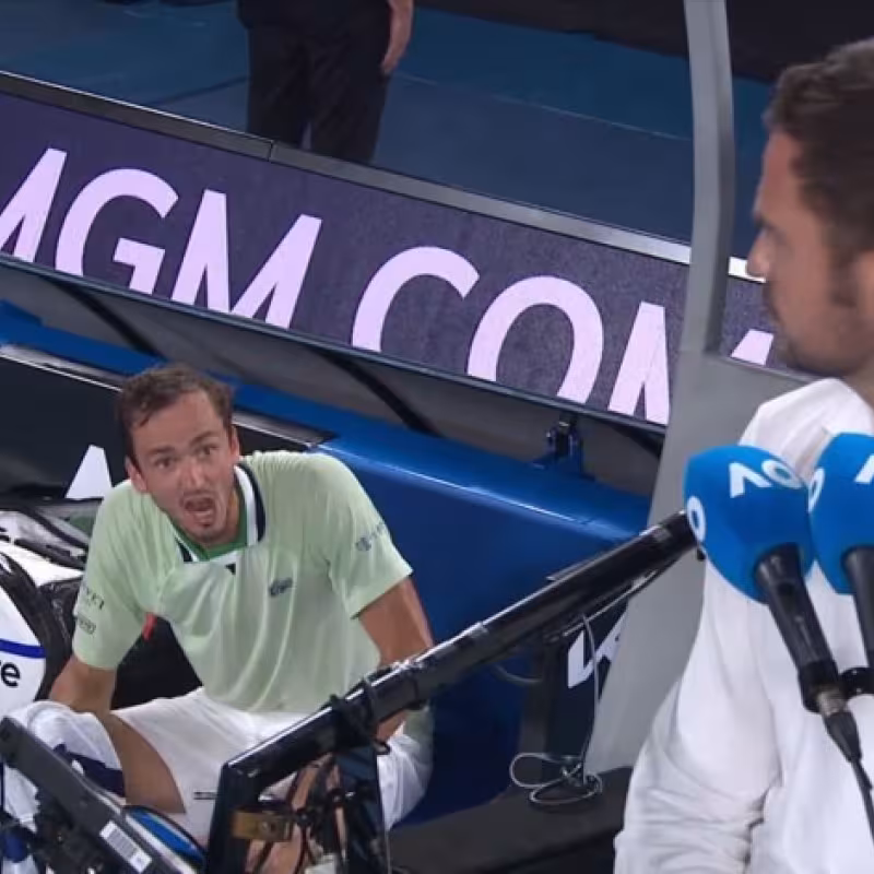 ¿Debería haber sido descalificado Medvedev por sus palabras hacia el juez de silla?