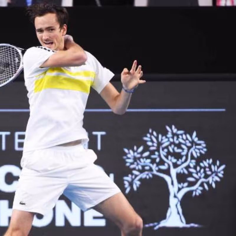 Medvedev: "Djokovic es capaz de alcanzar 400 semanas como número uno"