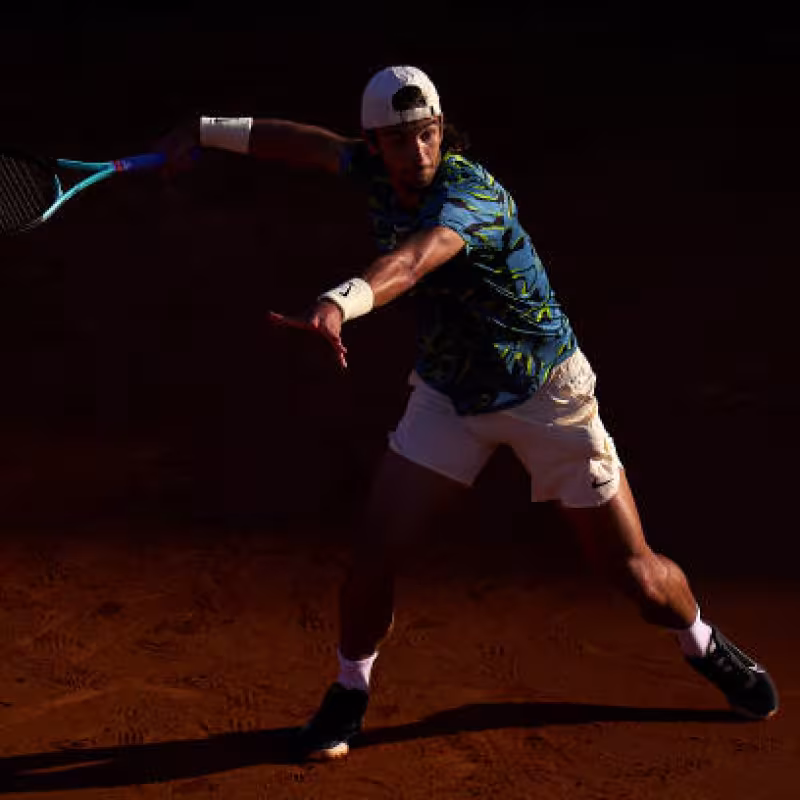 Musetti asegura un italiano en semis del Conde de Godó 2023