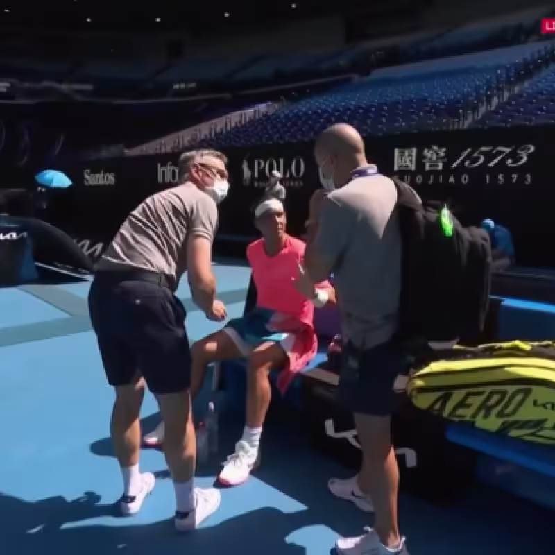 ¡Nadal ni se lo creía! Los fisios van a ver a Rafa sin que él lo pidiera