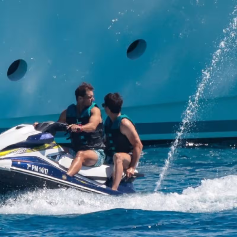 Nadal disfruta de sus vacaciones en Mallorca con un jetski