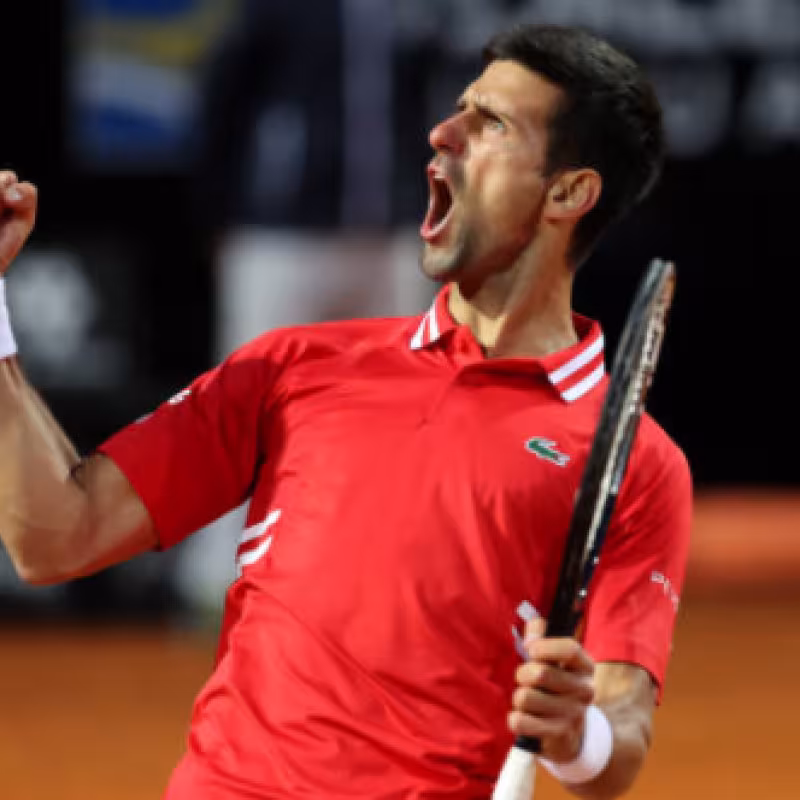 Djokovic: "Rafa y yo nos reímos tras ganarle a Tsitsipas. Los viejos aun no se rinden"