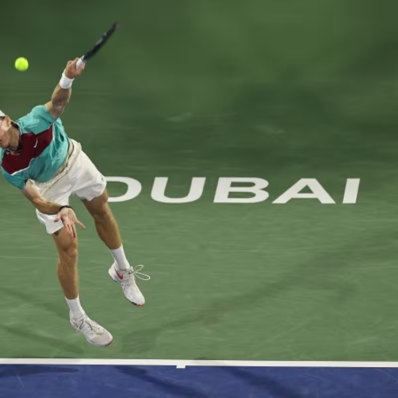 ATP Dubai 2022: Shapovalov se abona al saque y volea en un agónico triunfo