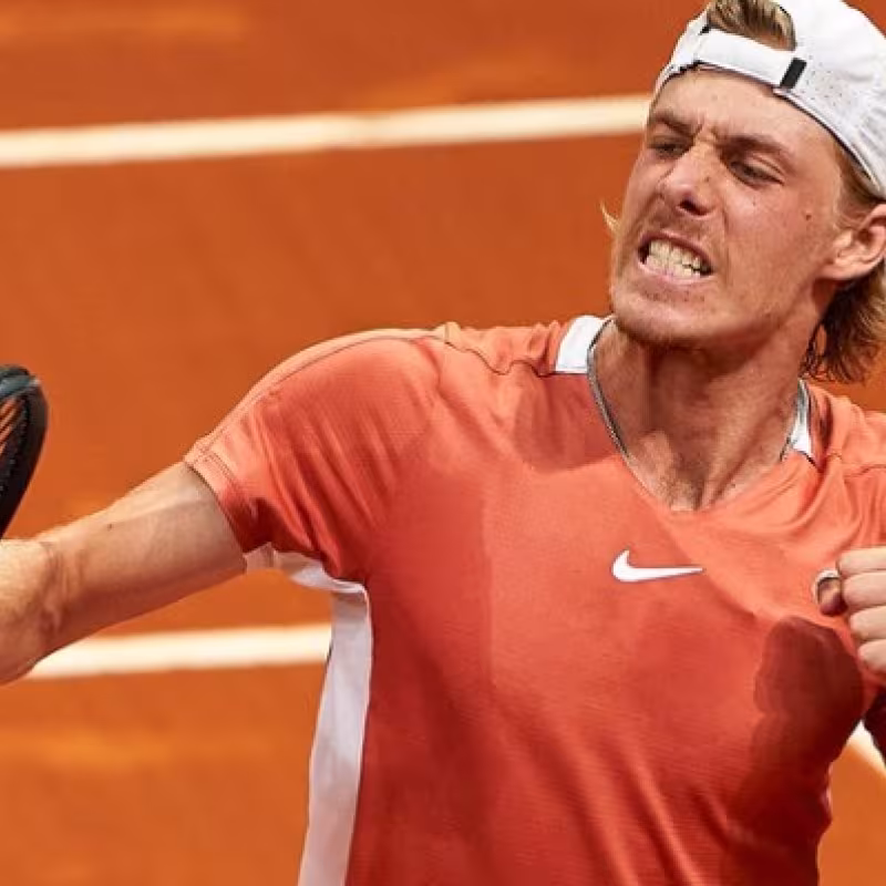 Shapovalov necesita tres horas para doblegar al joven Korda