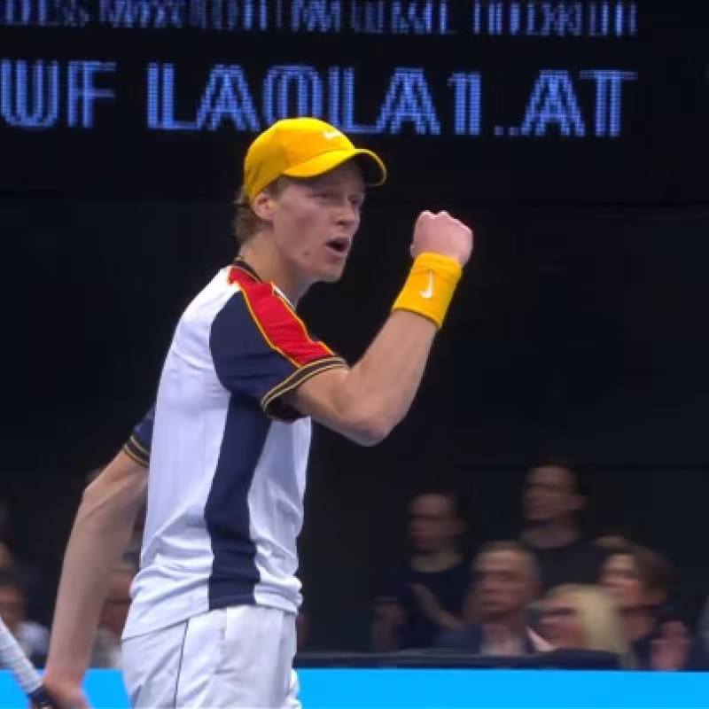 Jannik Sinner entra al top-10 por la puerta grande