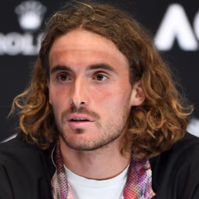 Stefanos Tsitsipas en rueda de prensa en el Open de Australia 2023. Foto: Getty