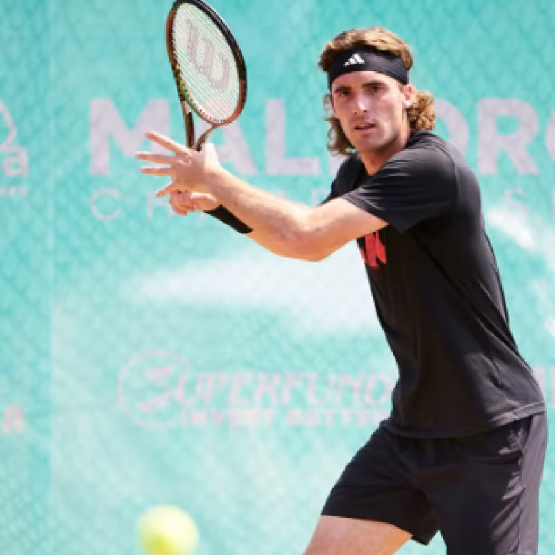 Tsitsipas se estampa ante Hanfmann en Mallorca