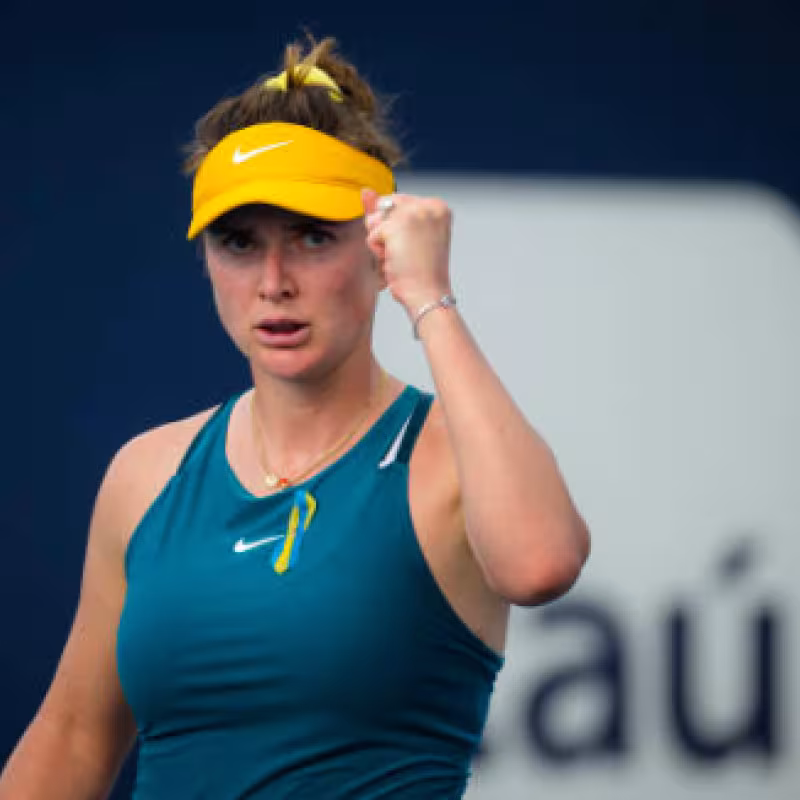 Svitolina sufre para avanzar en Roland Garros; Vondrousova cae eliminada