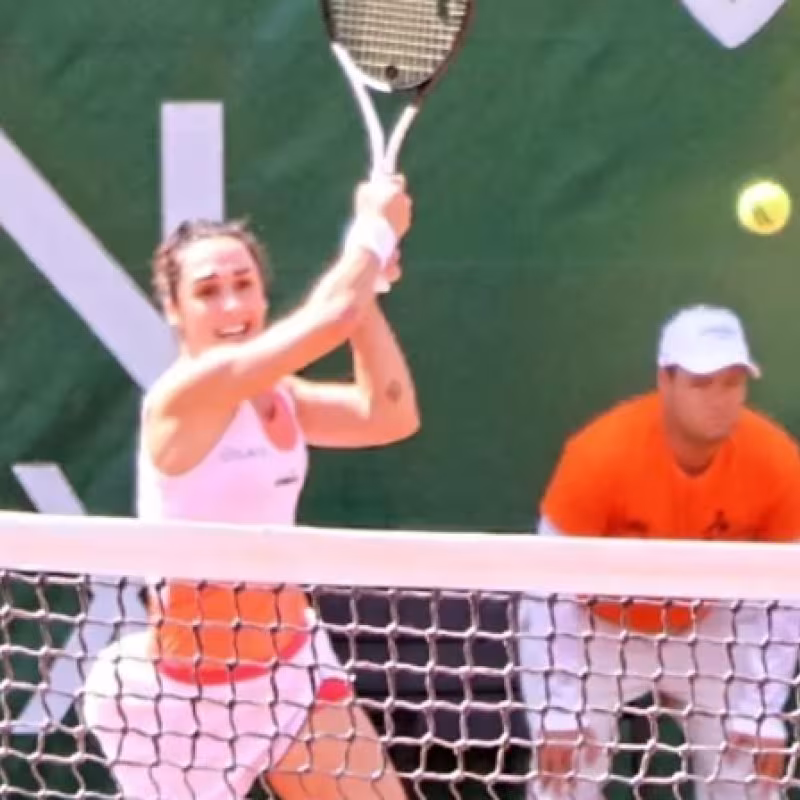 Trevisan derrota a Bertens y ya está en cuartos de final