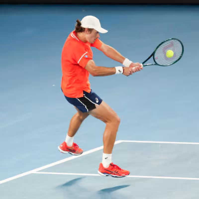 De Miñaur sale del top-10 y solo un jugador puede sacar de ese grupo a Tsitsipas