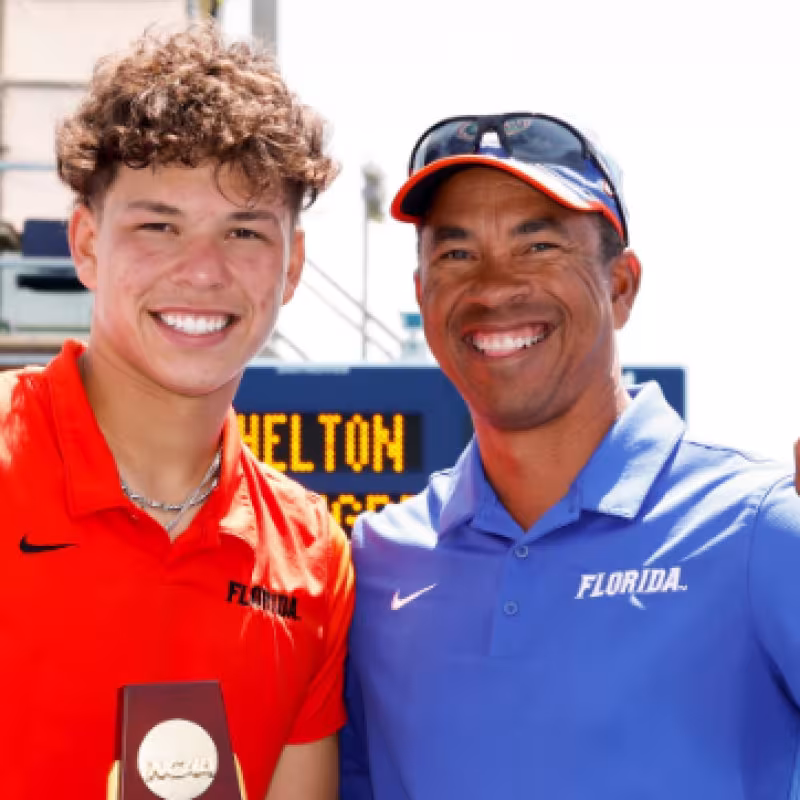 Ben Shelton y Bryan, su padre y entrenador. Foto: Getty