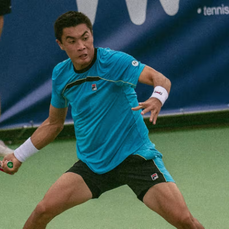 Landaluce roza la victoria ante Nakashima en el Challenger de Tenerife 1