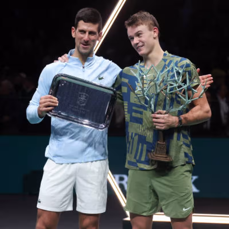 Novak Djokovic y Holger Rune, tras la final del año pasado. Fuente: Getty