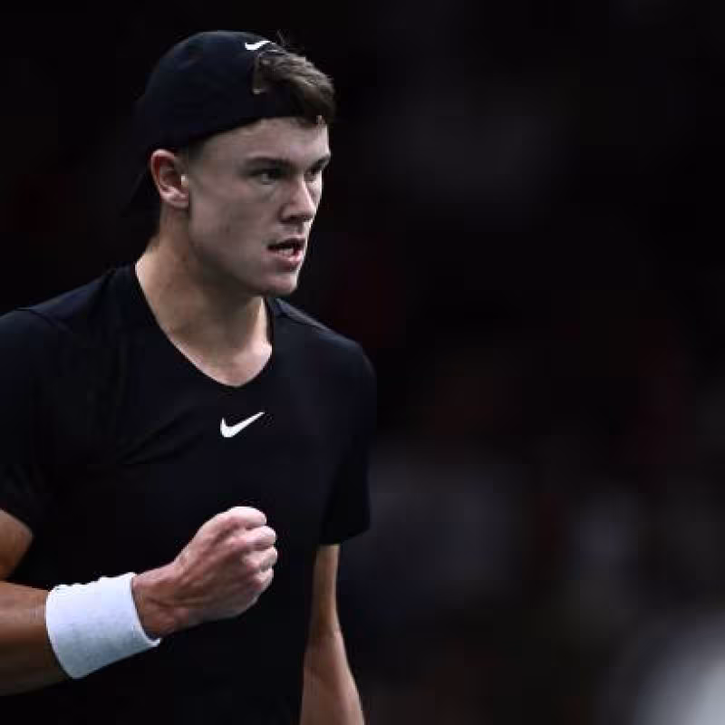 Rune pone la directa y desafía a Djokovic en París
